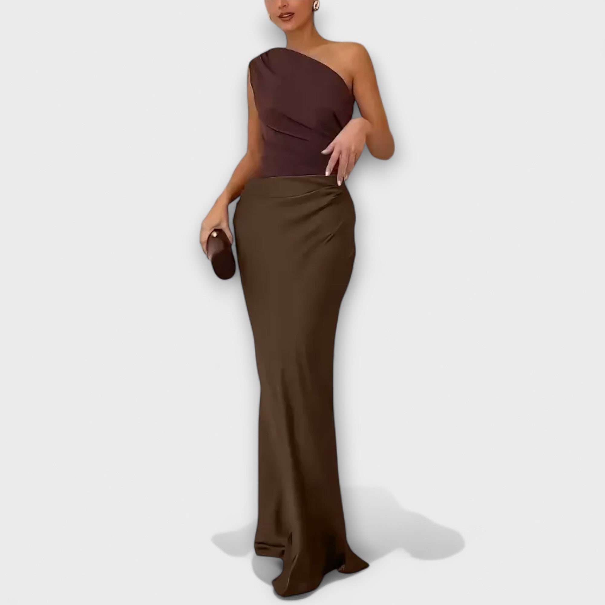 Vera – Abito Asimmetrico Elegante in Raso Satinato