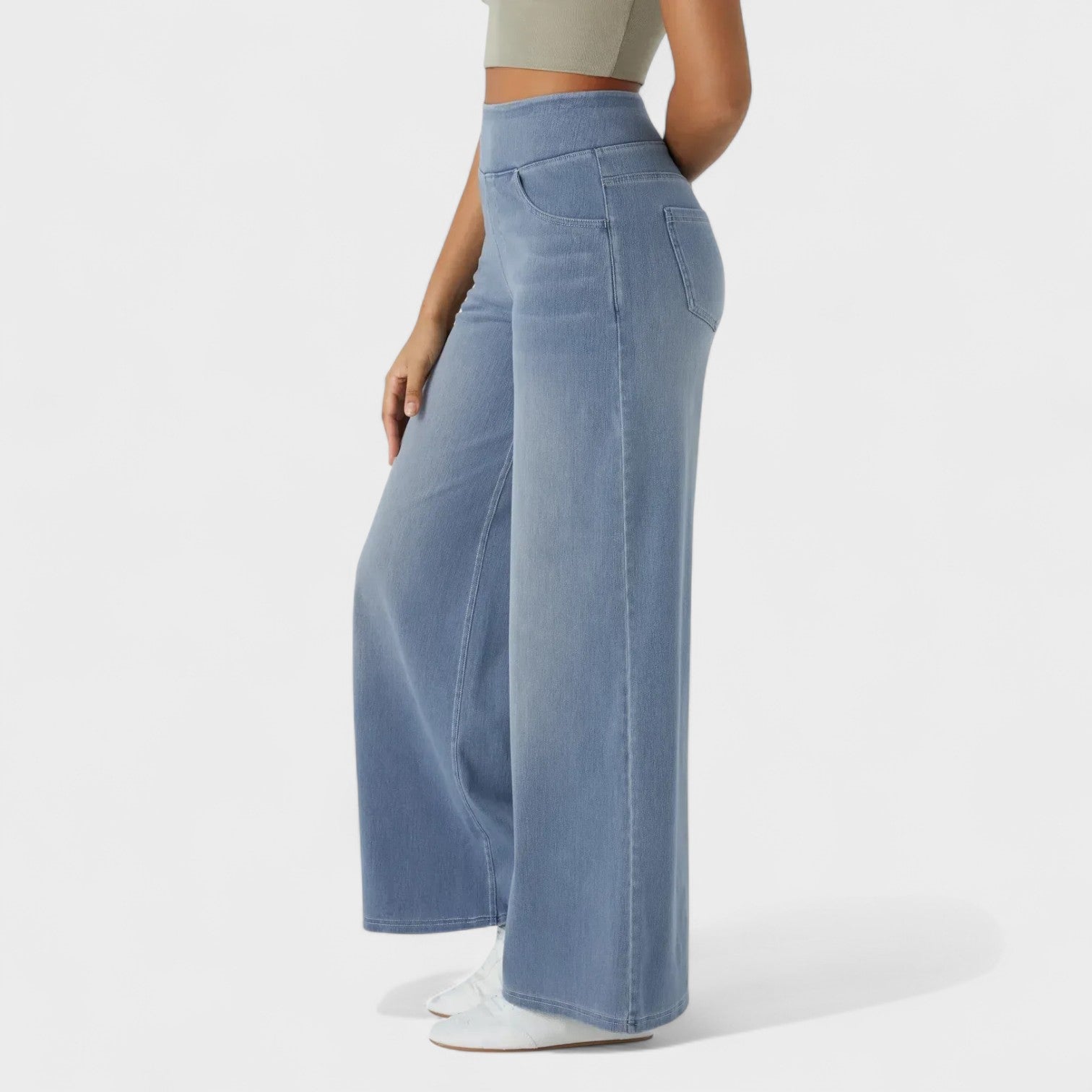 Clara – Jeans a Gamba Larga in Denim Morbido
