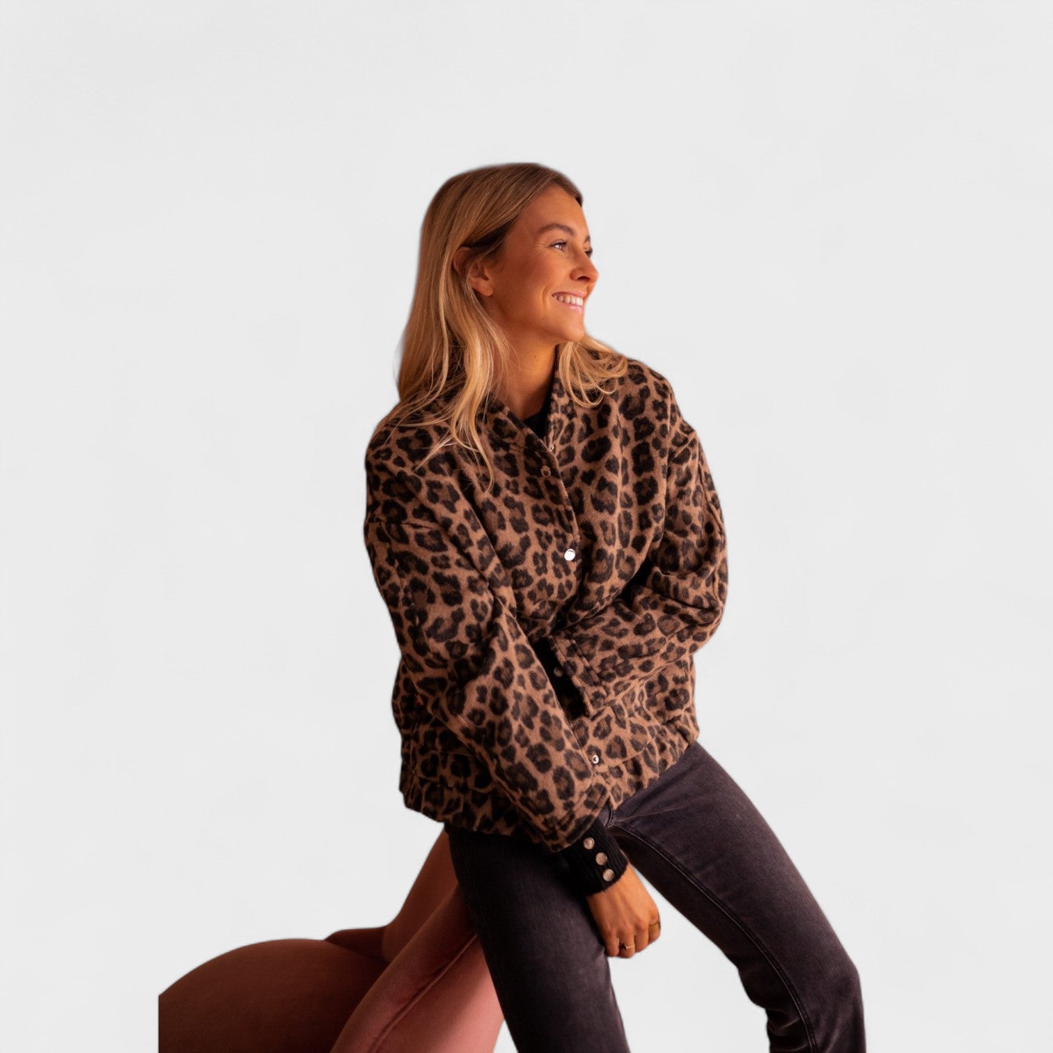 Luna – Giacca di Tendenza Donna con Stampa Leopardata | Look Comodo e Versatile