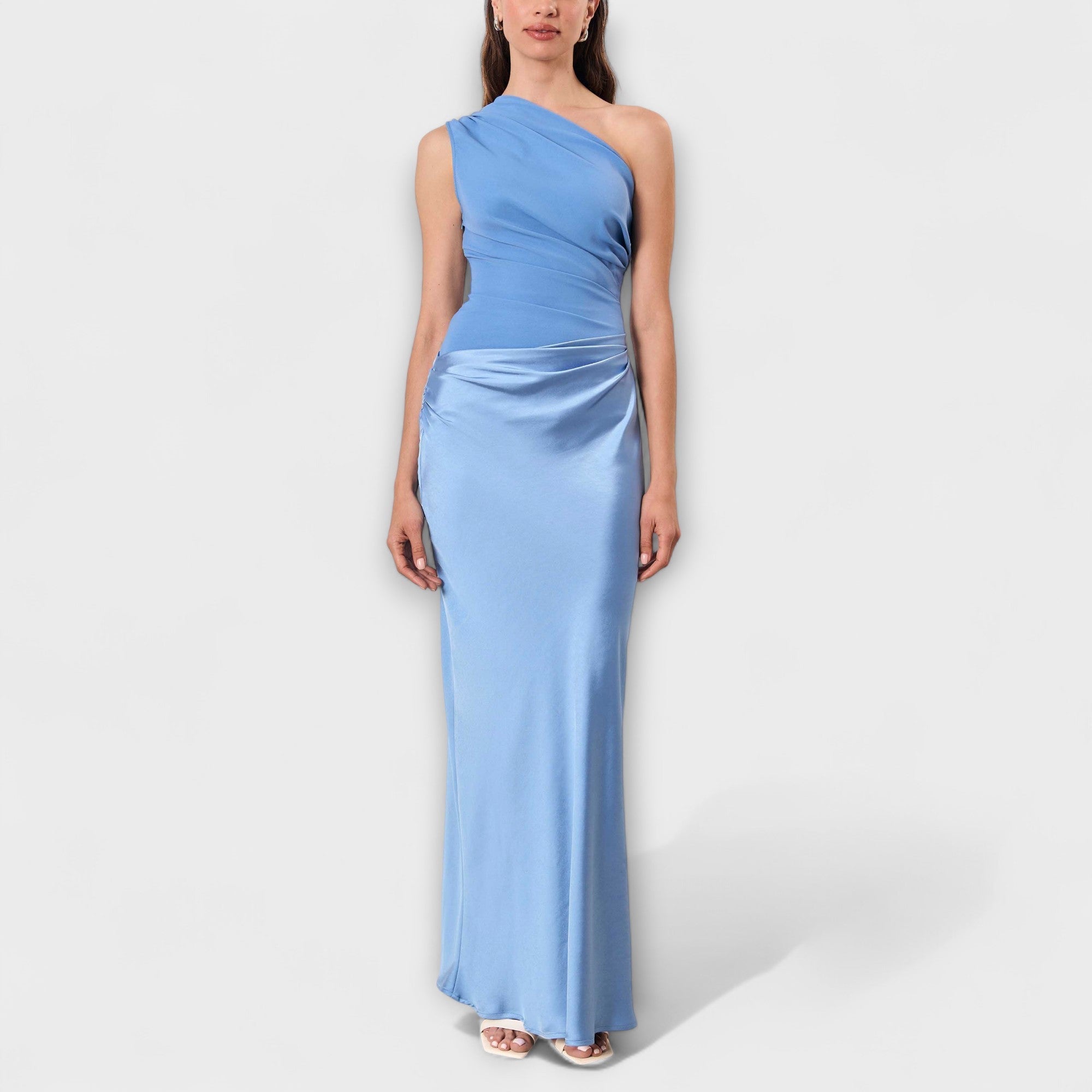 Vera – Abito Asimmetrico Elegante in Raso Satinato