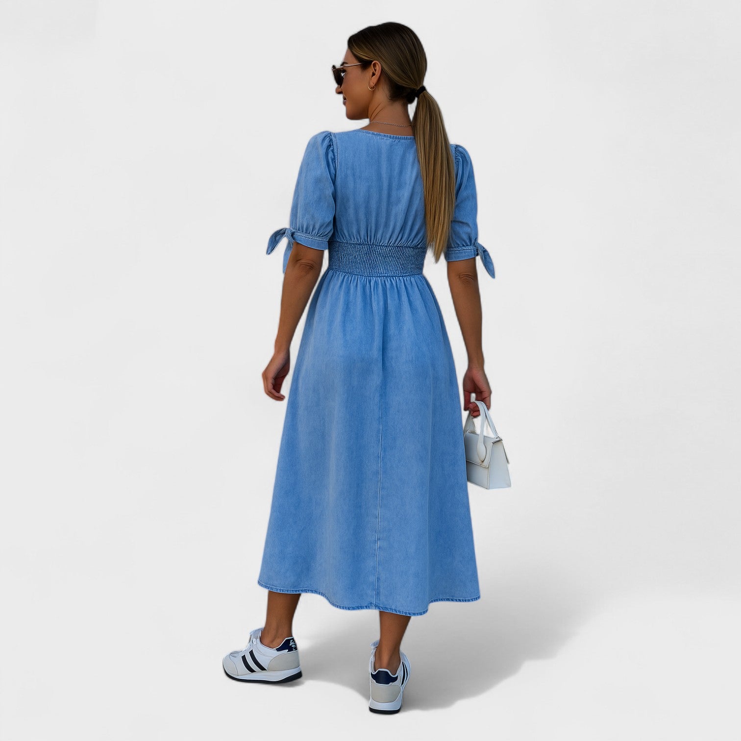 Clara Camila – Abito Chemisier in Denim con Taglio Femminile