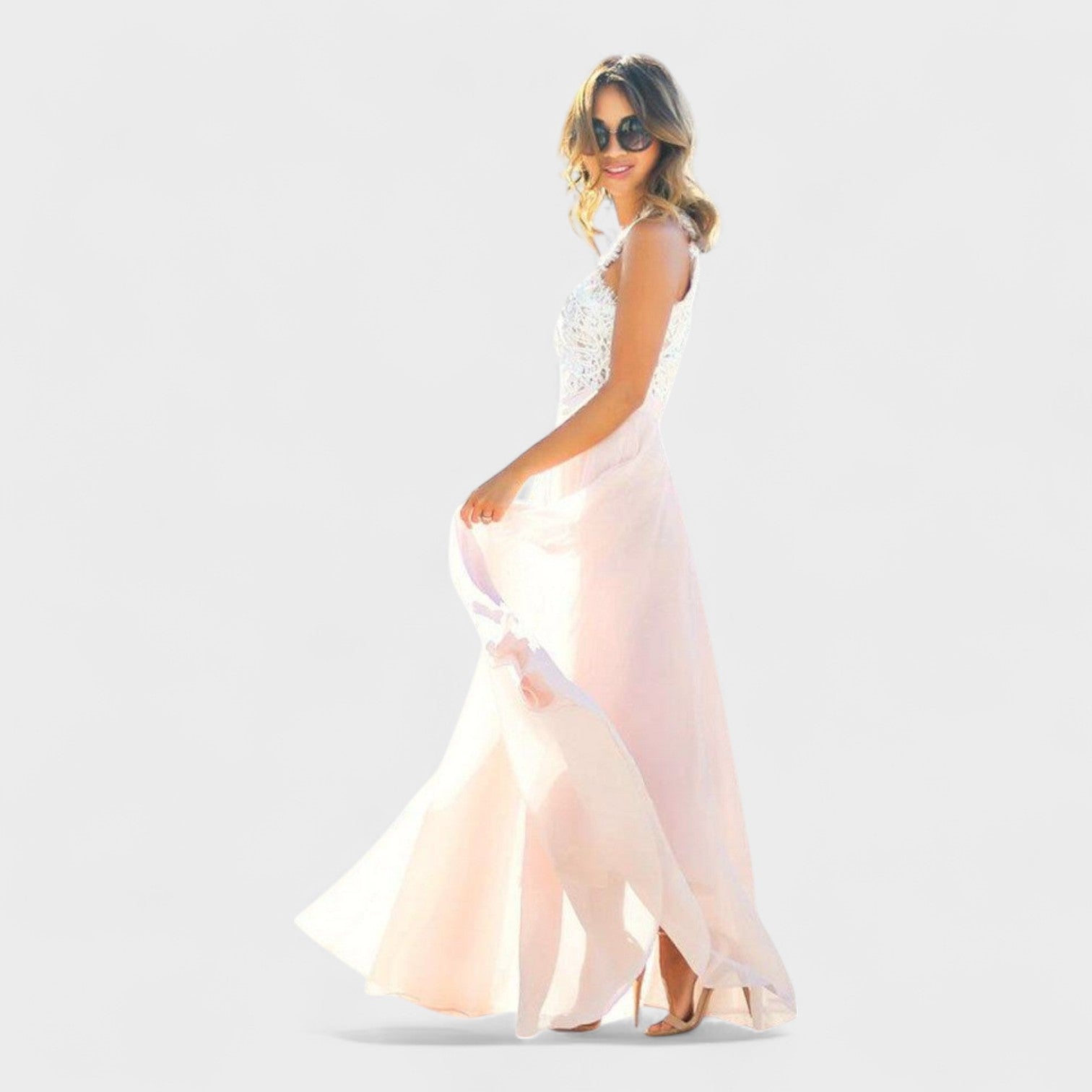 Brisa – Abito Leggero con Pizzo e Gonna Fluttuante