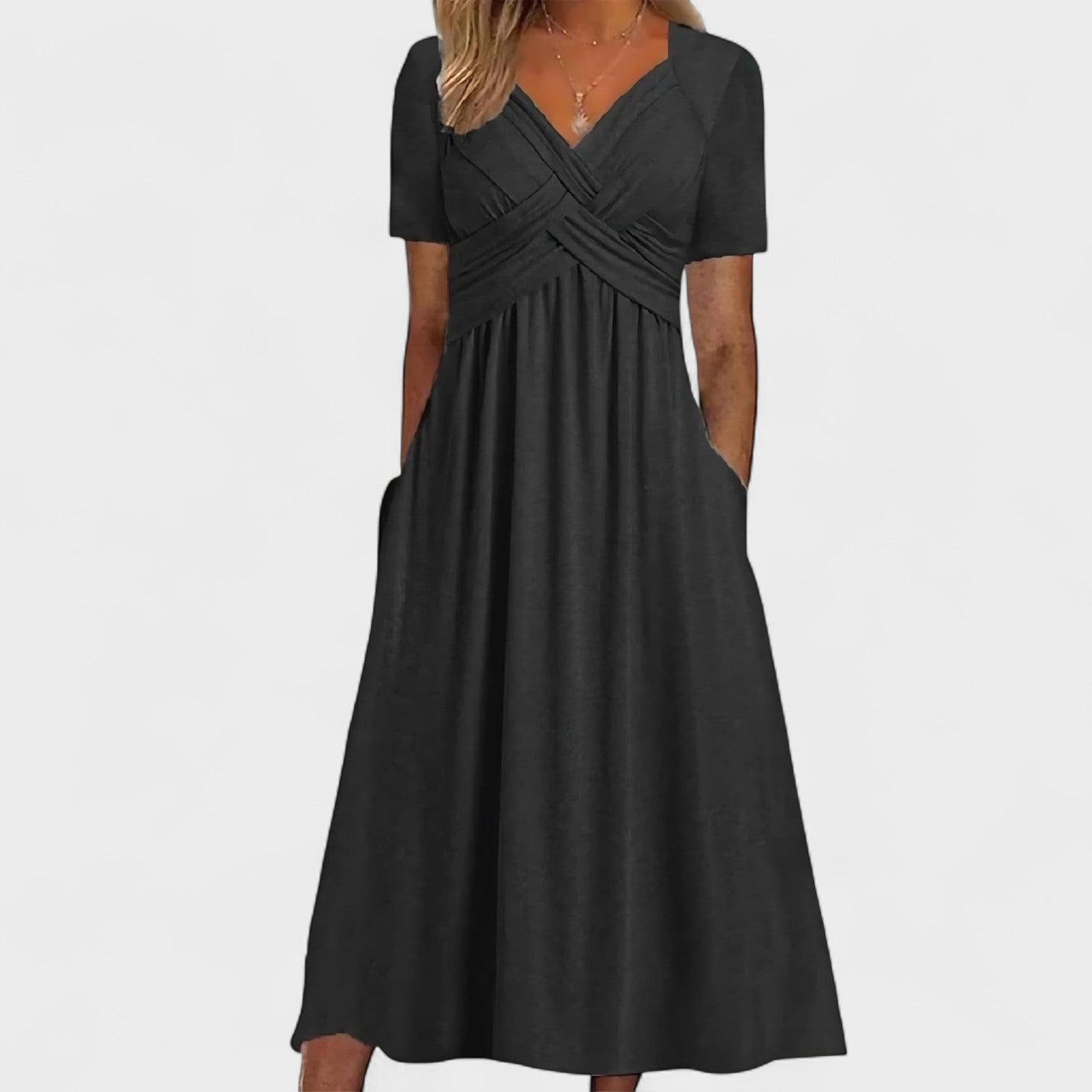 Nora – Completo Minimalista in Lino Stile Scandinavo
