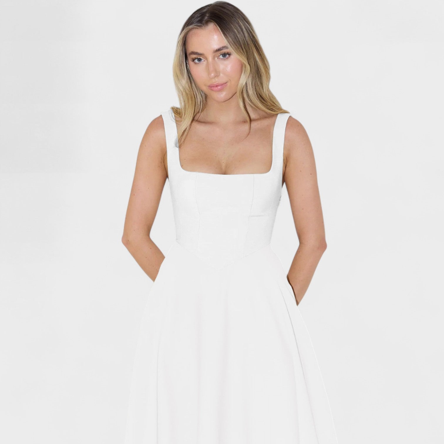 Maribel – Abito Midi con Scollo Quadrato Elegante