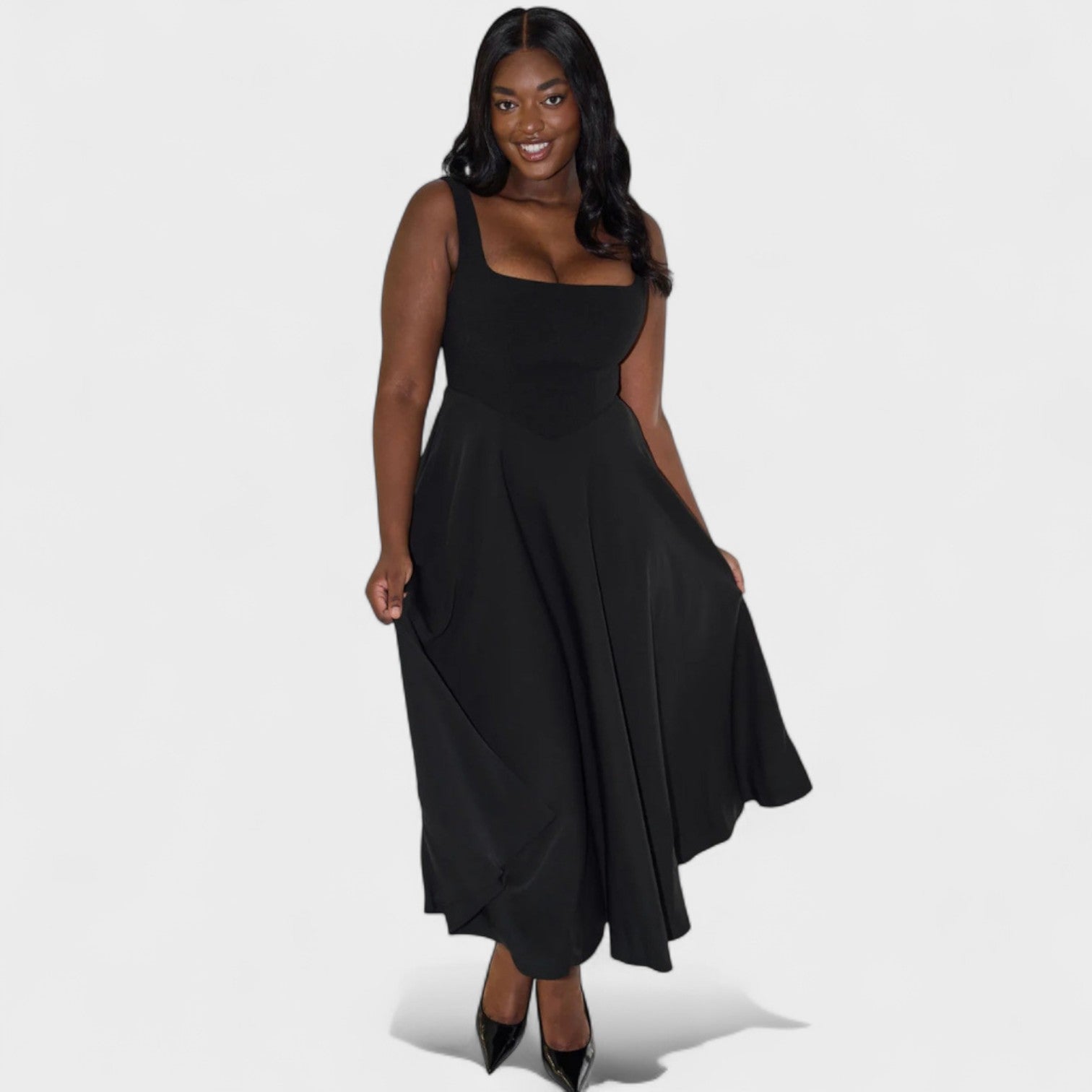 Maribel – Abito Midi con Scollo Quadrato Elegante