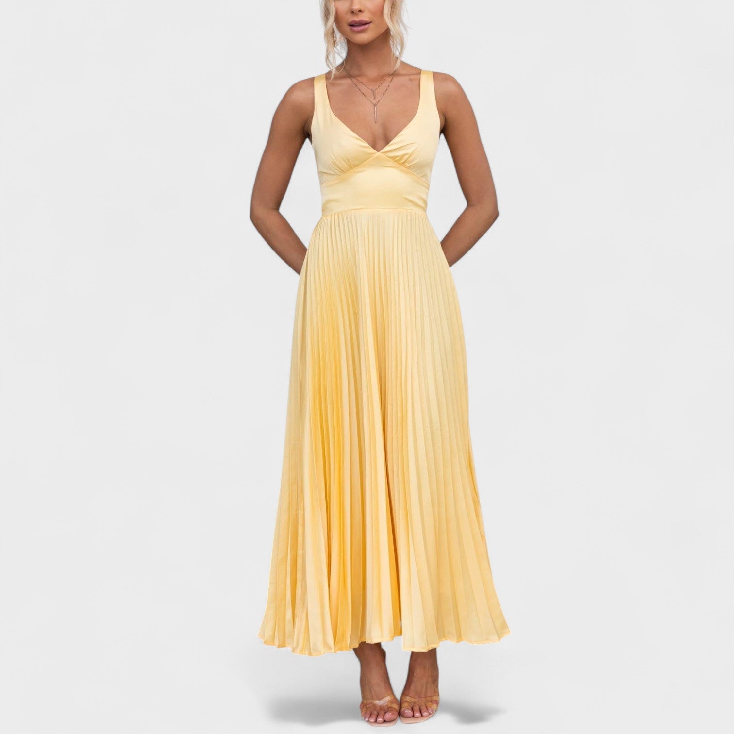 Aby – Vestito Maxi Giallo Plissettato con Scollo a V Elegante