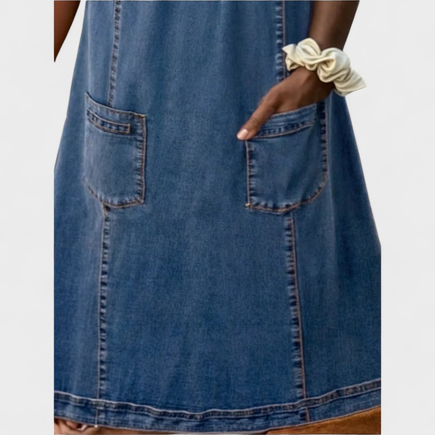 Giulia – Abito in Jeans Casual ed Elegante