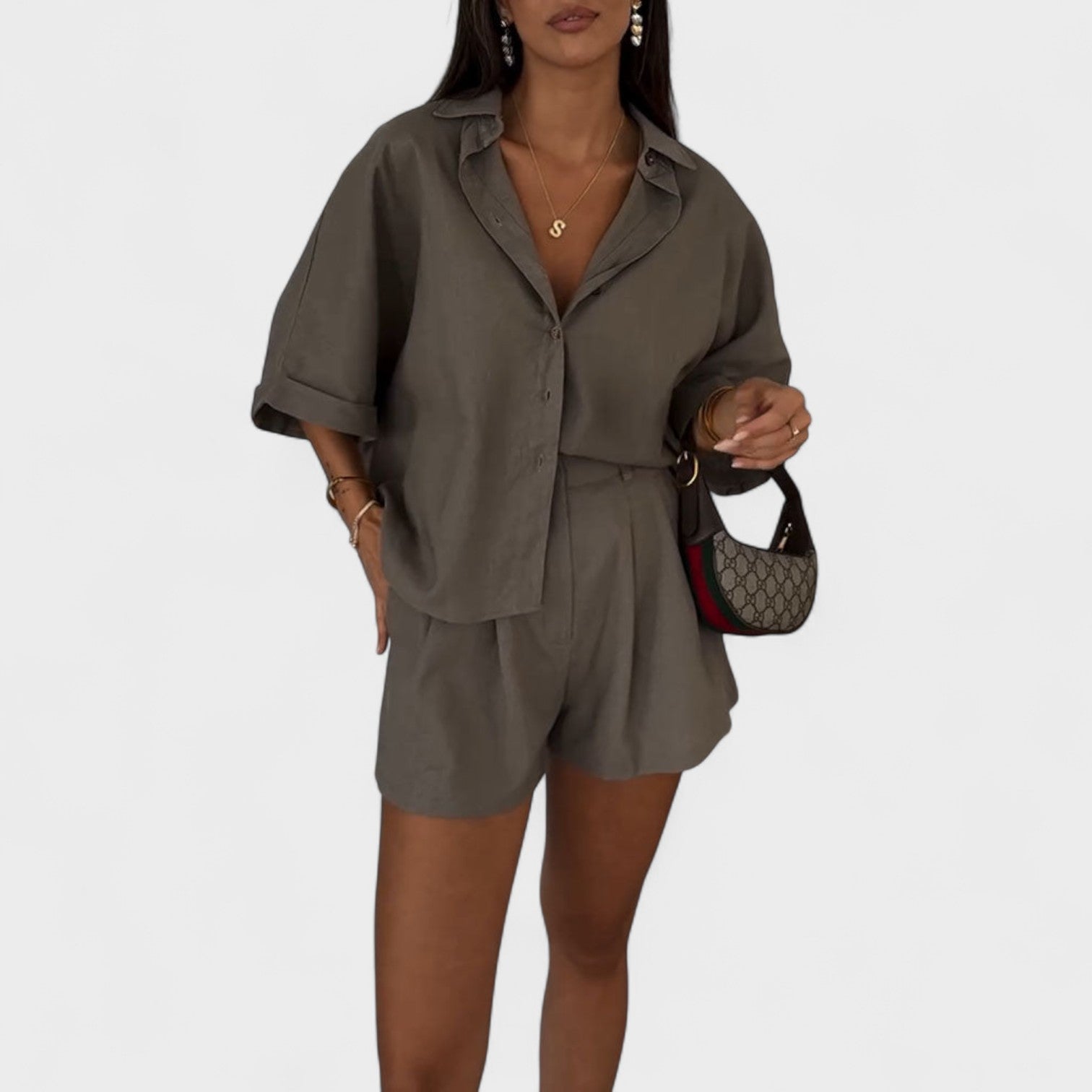 Giulia – Completo Oversize in Lino con Camicia e Shorts