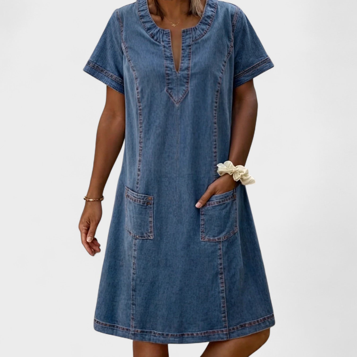 Giulia – Abito in Jeans Casual ed Elegante