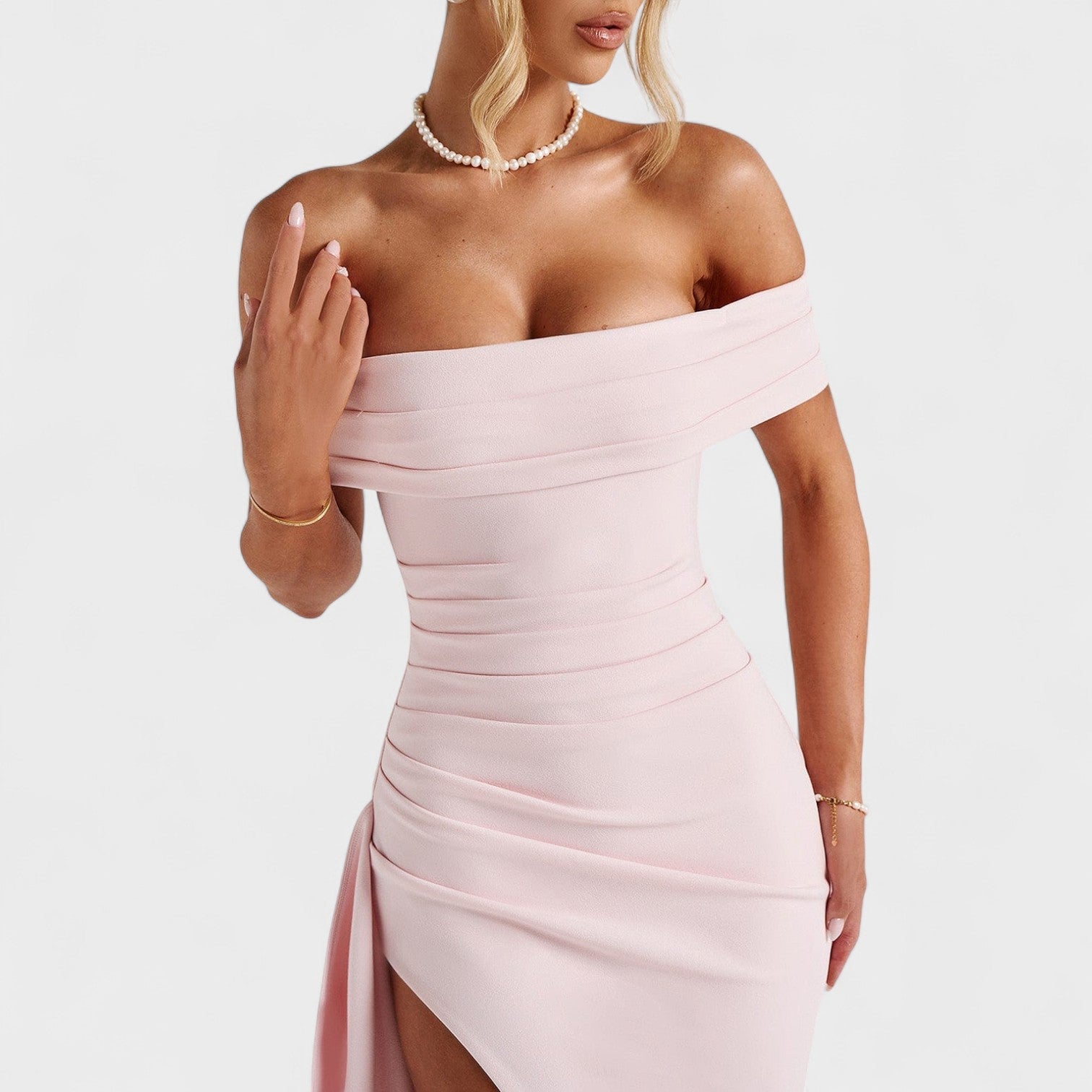 Joyce – Abito Bardot con Spacco Alto e Arricciature Eleganti