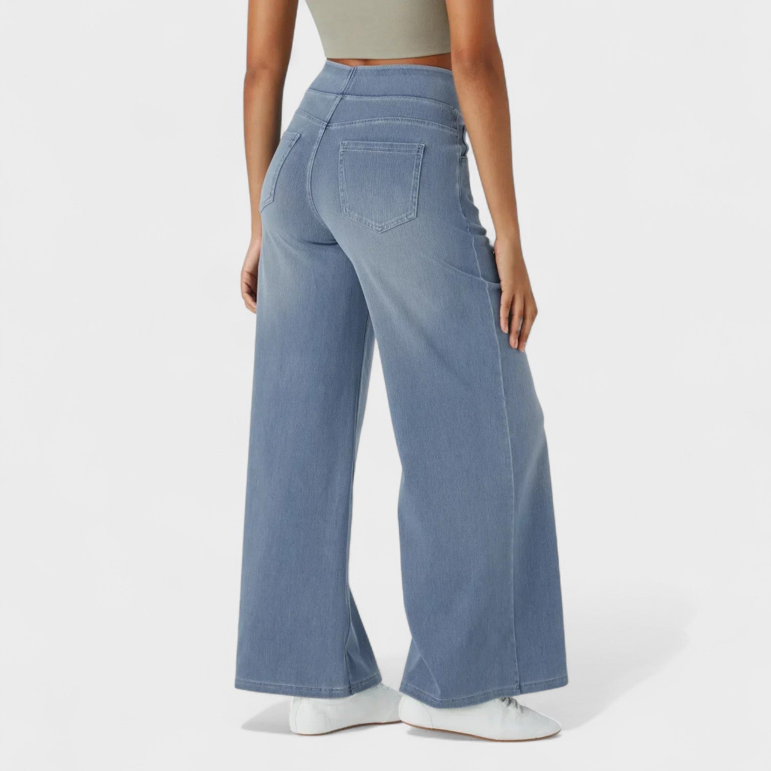 Clara – Jeans a Gamba Larga in Denim Morbido