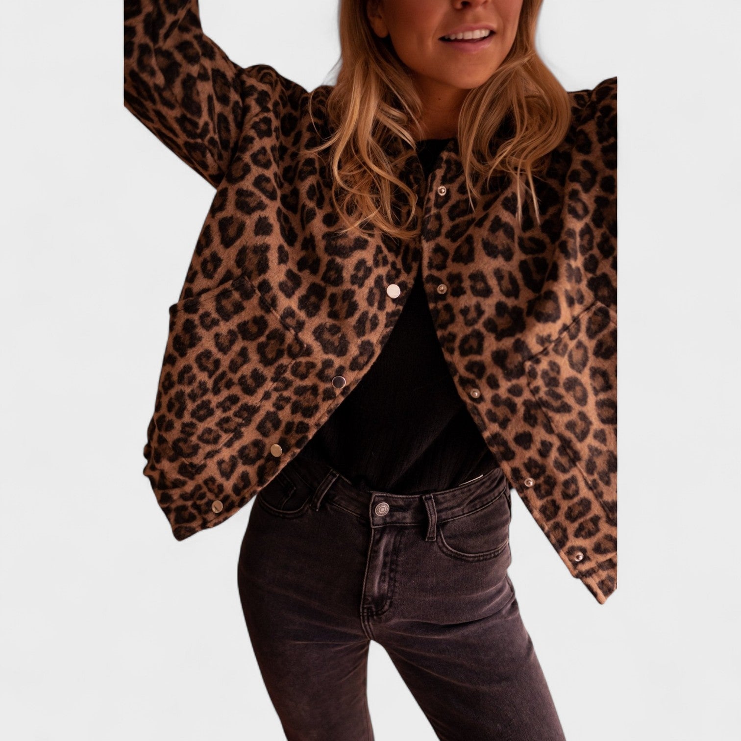 Luna – Giacca di Tendenza Donna con Stampa Leopardata | Look Comodo e Versatile